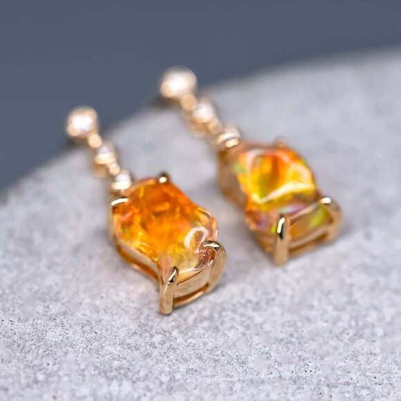 Stunning Diamond Fire Opal Asymmetric Drop Earrings in 18K Yellow Gold - Picture 1 of 5